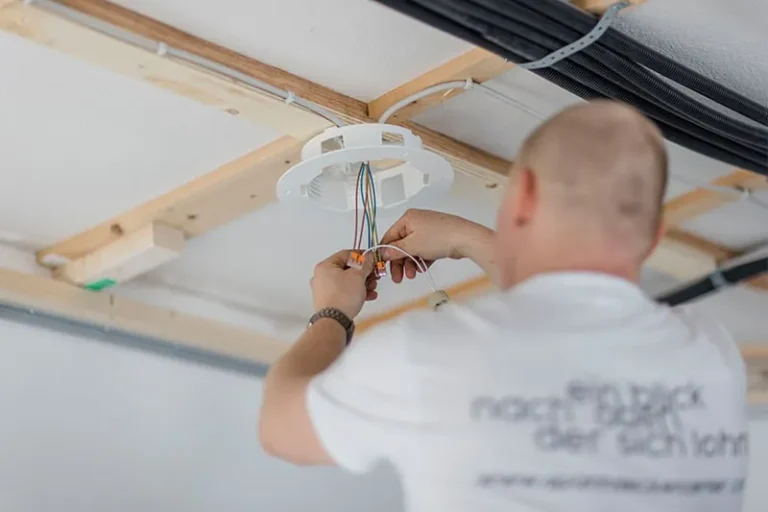 montage_gewebespanndecke_03